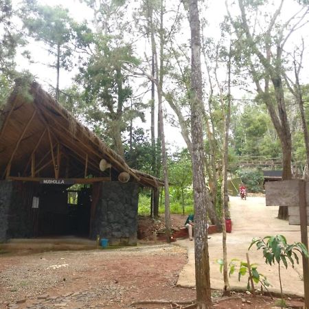 Seribu Batu Songgo Langit Resort & Camp Bantul Esterno foto