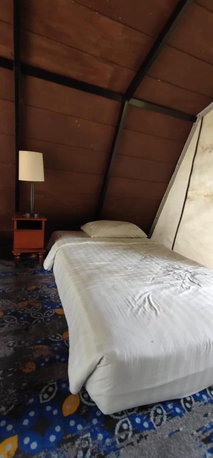 Seribu Batu Songgo Langit Resort & Camp Bantul Esterno foto