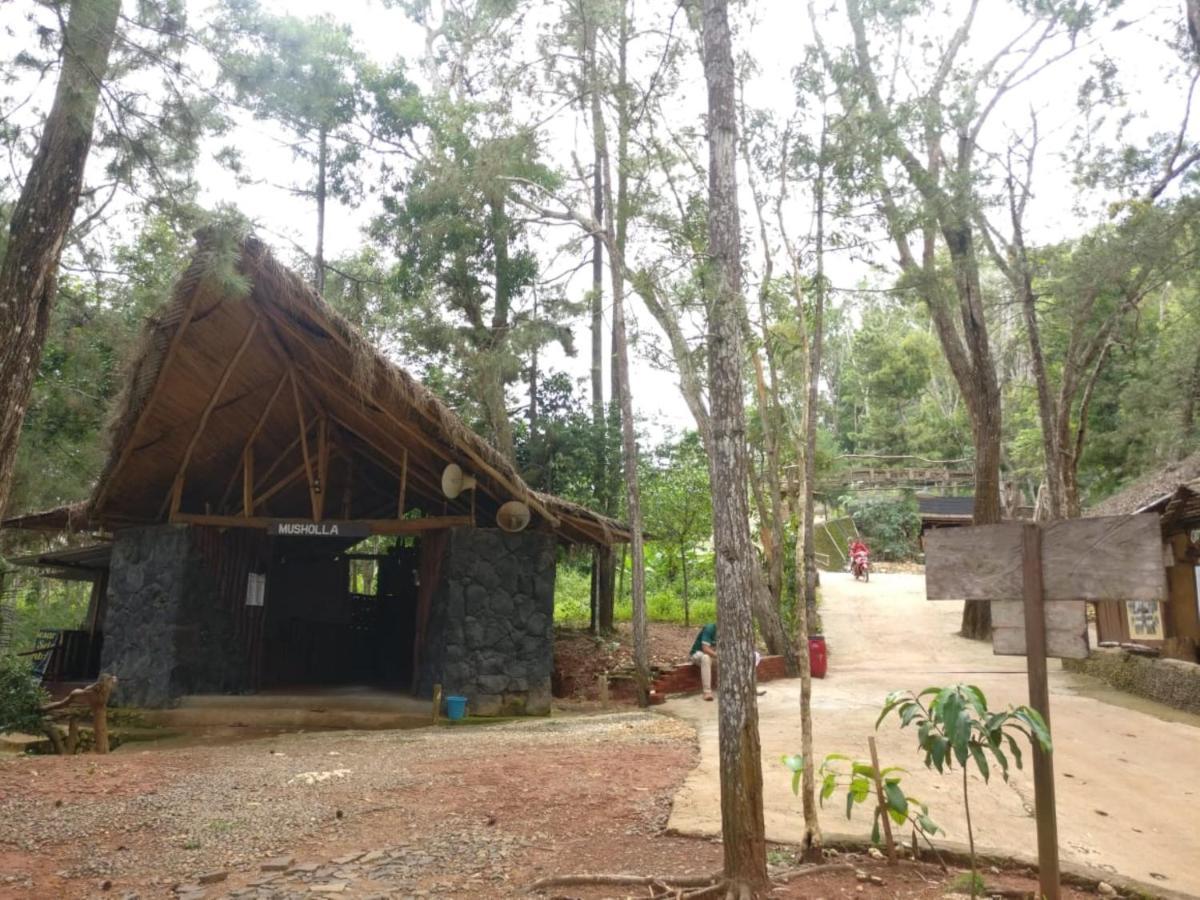 Seribu Batu Songgo Langit Resort & Camp Bantul Esterno foto