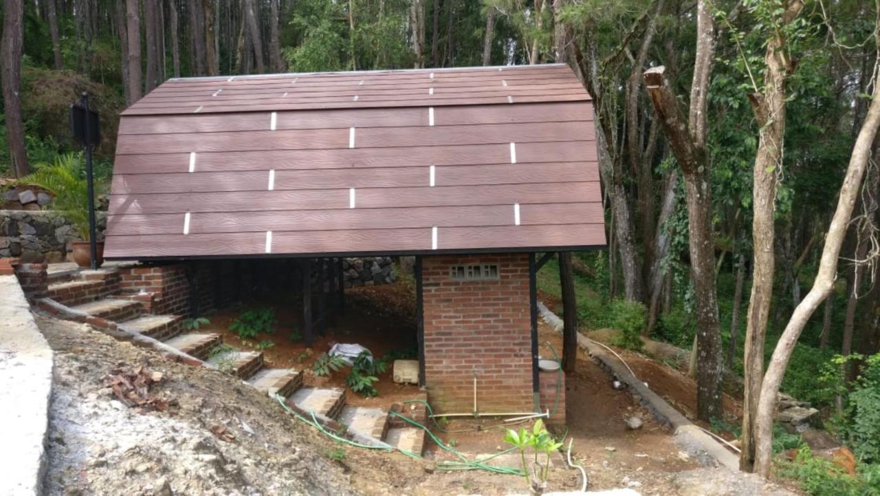 Seribu Batu Songgo Langit Resort & Camp Bantul Esterno foto