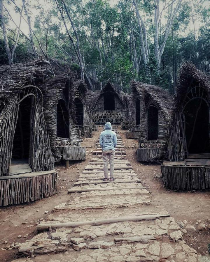 Seribu Batu Songgo Langit Resort & Camp Bantul Esterno foto
