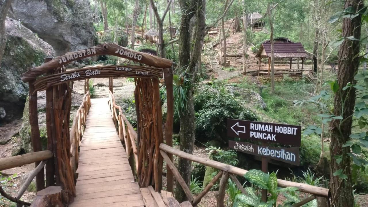 Seribu Batu Songgo Langit Resort & Camp Bantul Esterno foto
